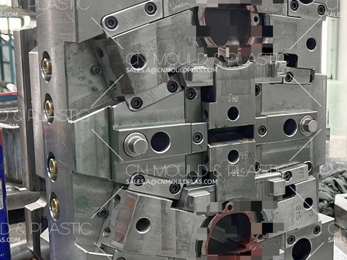 تحليل العوامل التي تؤثر على دقة البعد للأجزاء البلاستيكية في تصميم القالب